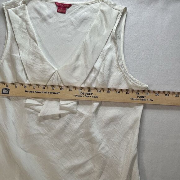 SUNNY LEIGH Sleeveless Top V Neck With Pleated Bow Detail White Satin - Picture 5 of 8
